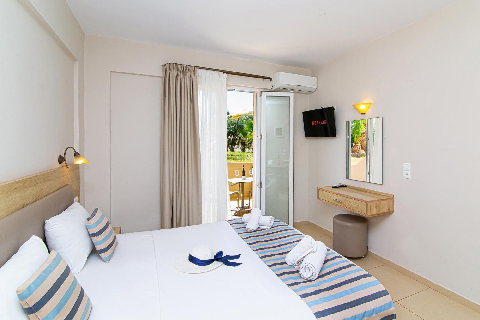 Theo Star Beach Hotel Malia  Ngoại thất bức ảnh